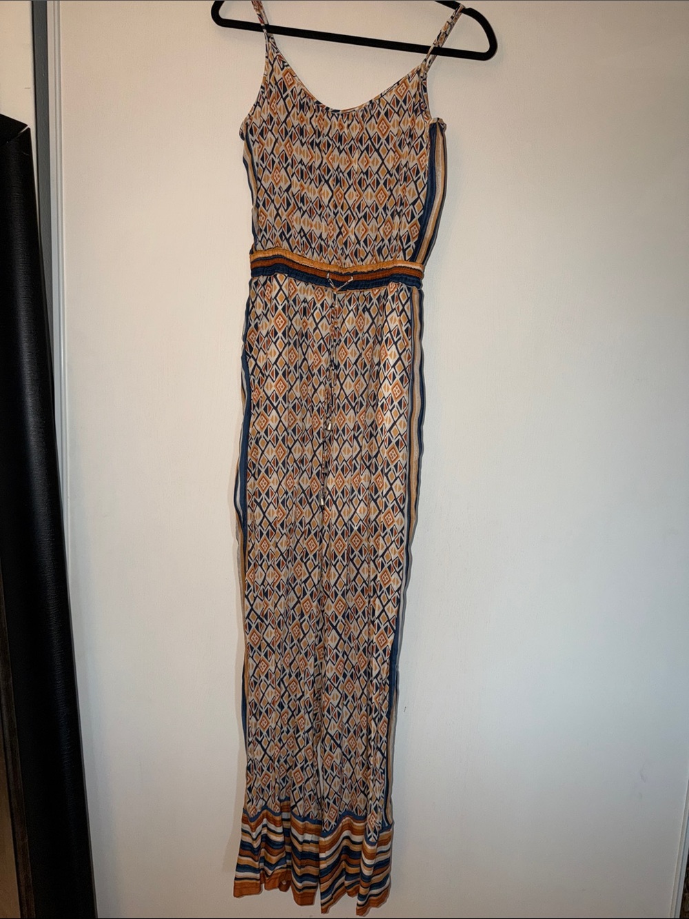 Sleeveless Geometric Print jumpsuit in Mustard & Navy